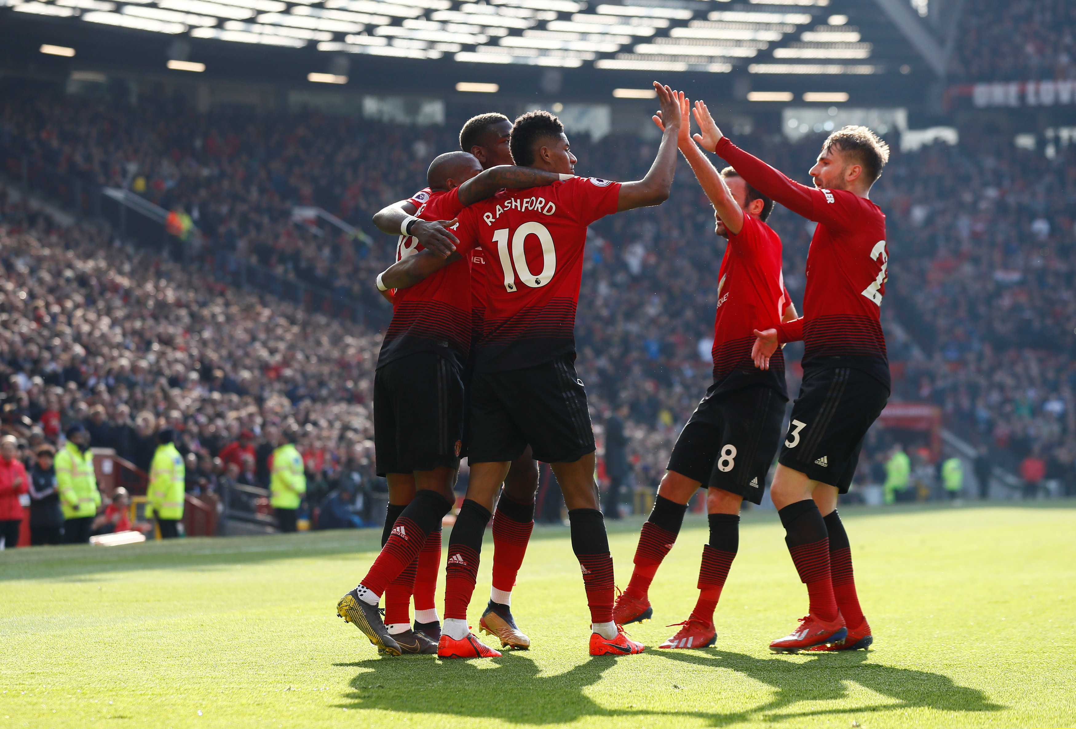 击中展现其 击中展现其