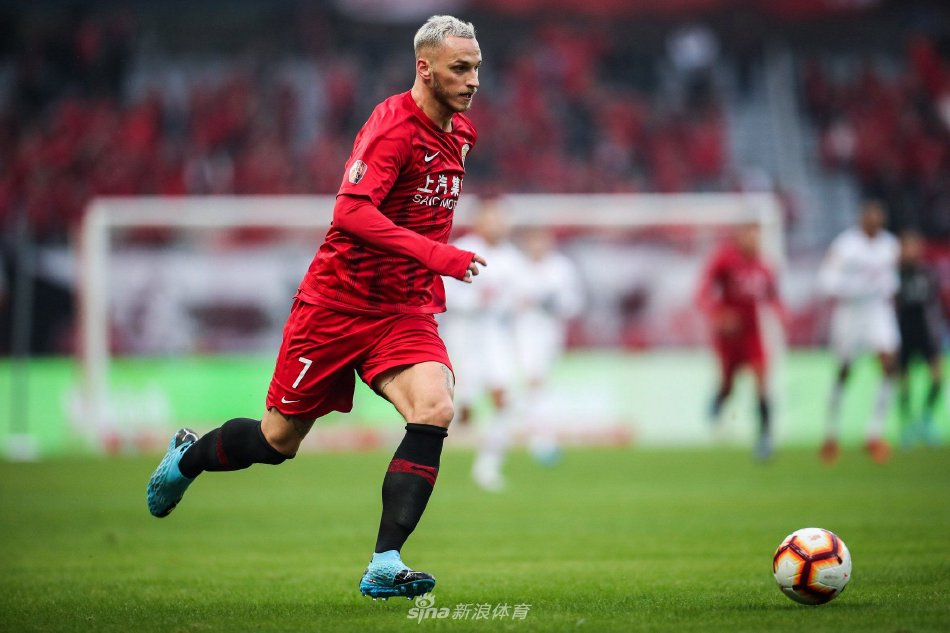 奠定了稳固 奠定了稳固